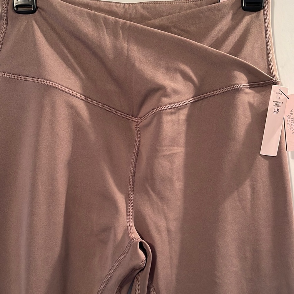 NWT Victoria’s Secret Love Cloud Crossover Leggings - Picture 7 of 15